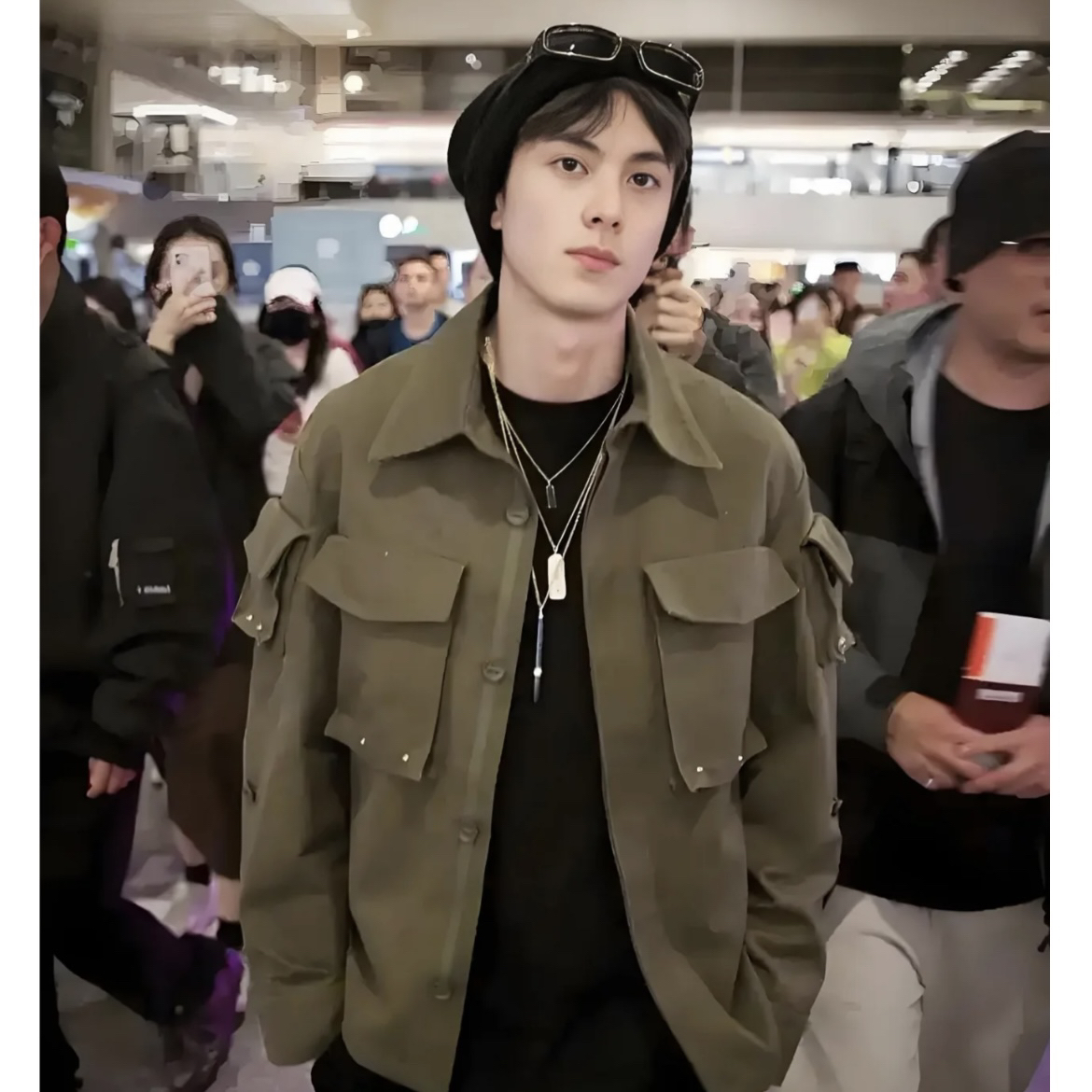 99新 LouisVuitton/路易威登 5270/SS24字母饰钉单排扣外套