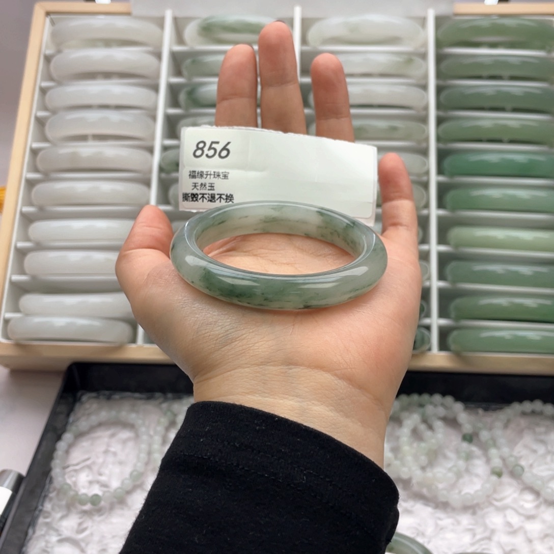 石英质玉未镶嵌手镯856