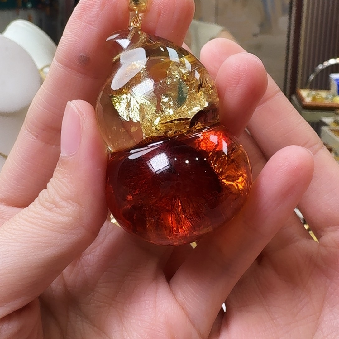 走***儿琥珀未镶嵌颈饰吊坠