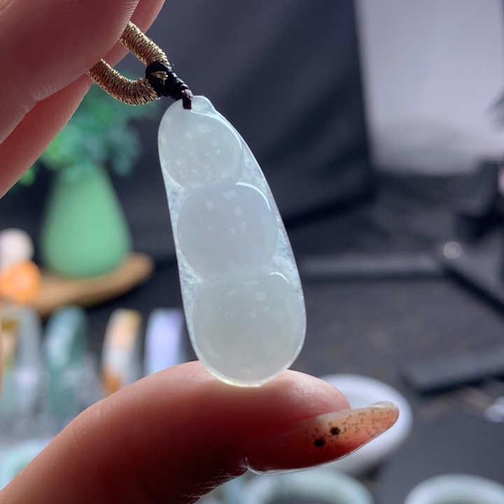 定制翡翠未镶嵌福豆