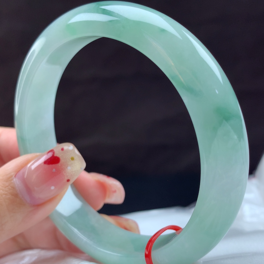 翡翠手镯未镶嵌95207，