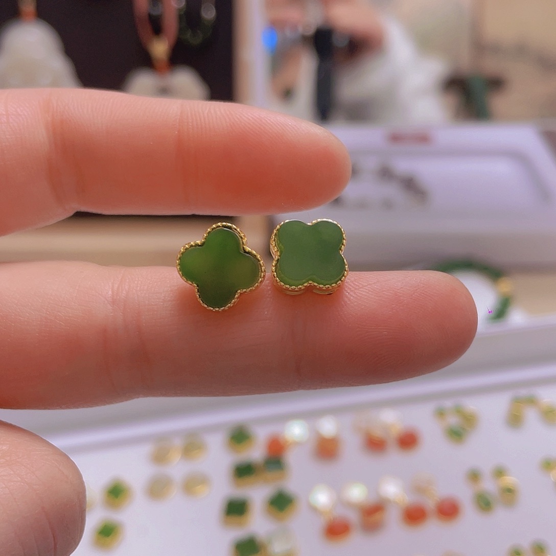 和田玉耳饰银S925镀金镶嵌甜*?