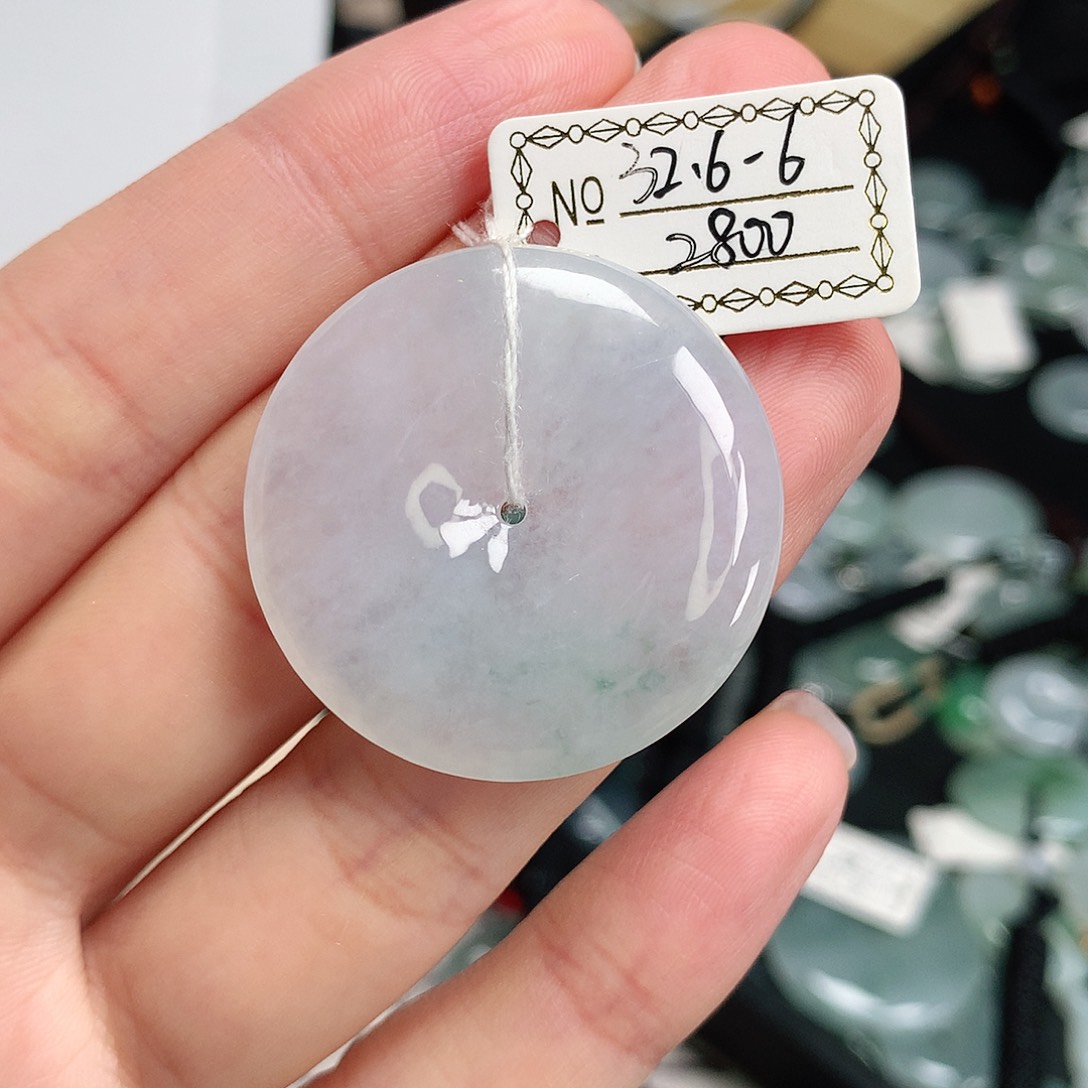 翡翠颈饰未镶嵌平安