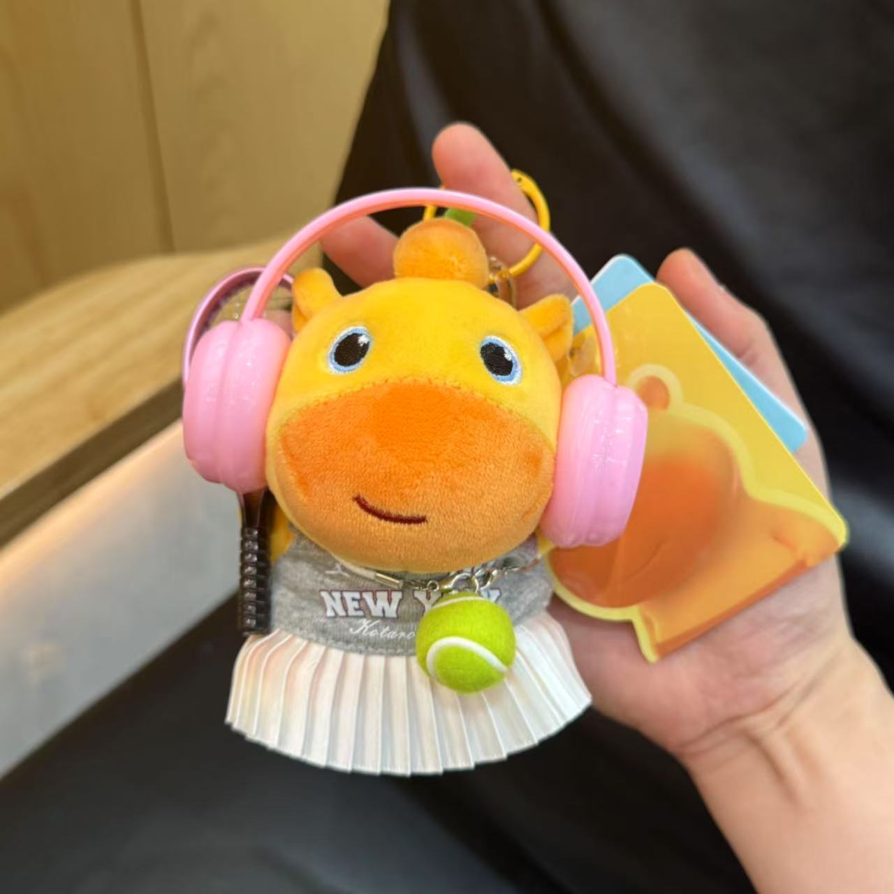 正版水豚噜噜可爱毛绒少女汽车挂件包包挂件创意闺蜜情侣钥匙挂件