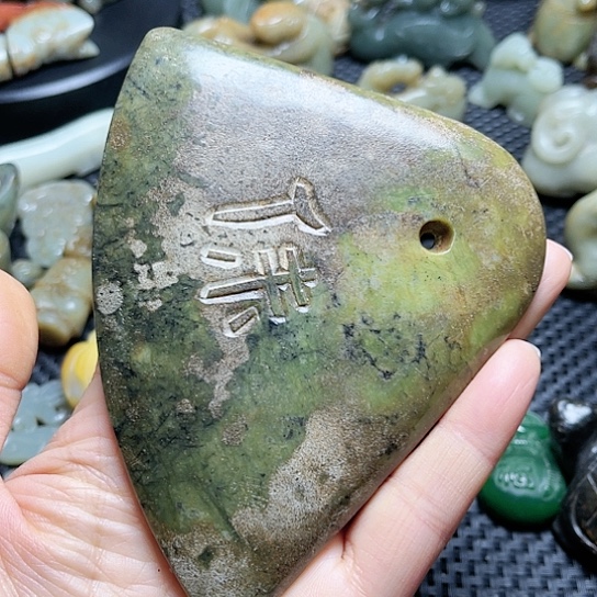 白玉菩提吊坠摆件
