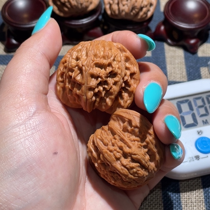 A***!文玩核桃吊坠磨盘