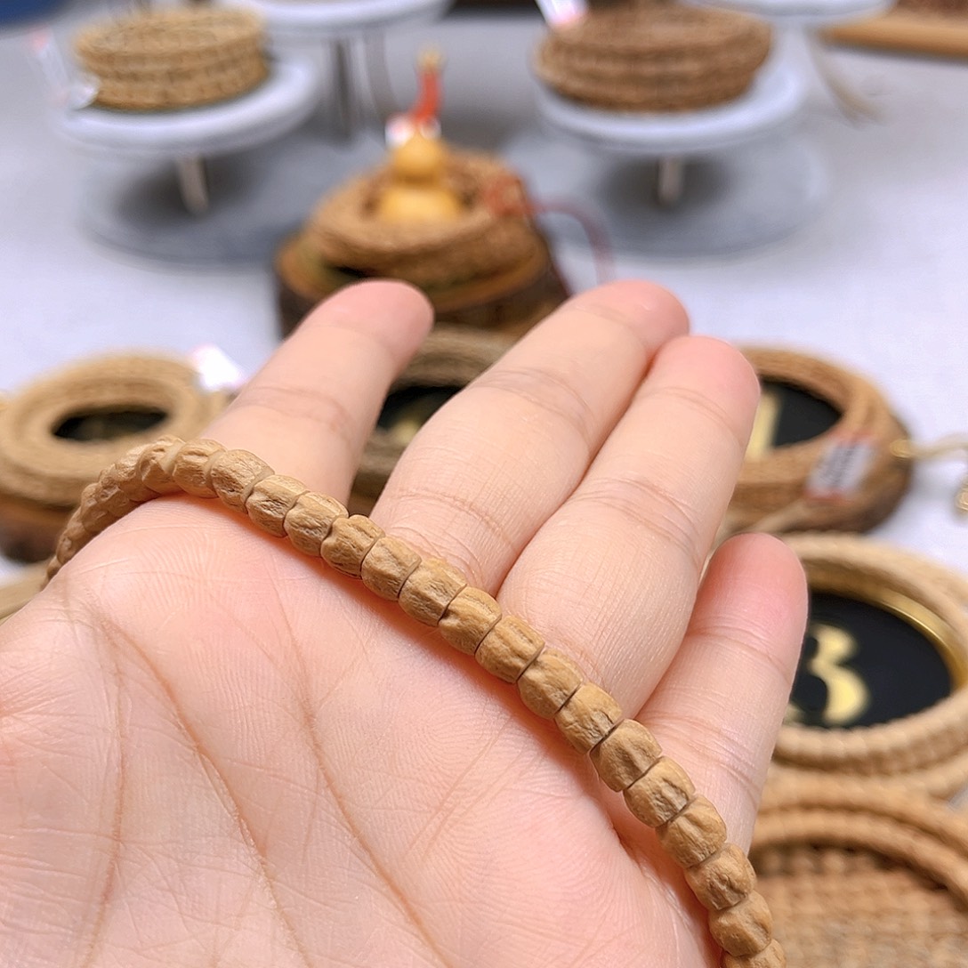 柏香籽/百香籽吊坠尐*阳