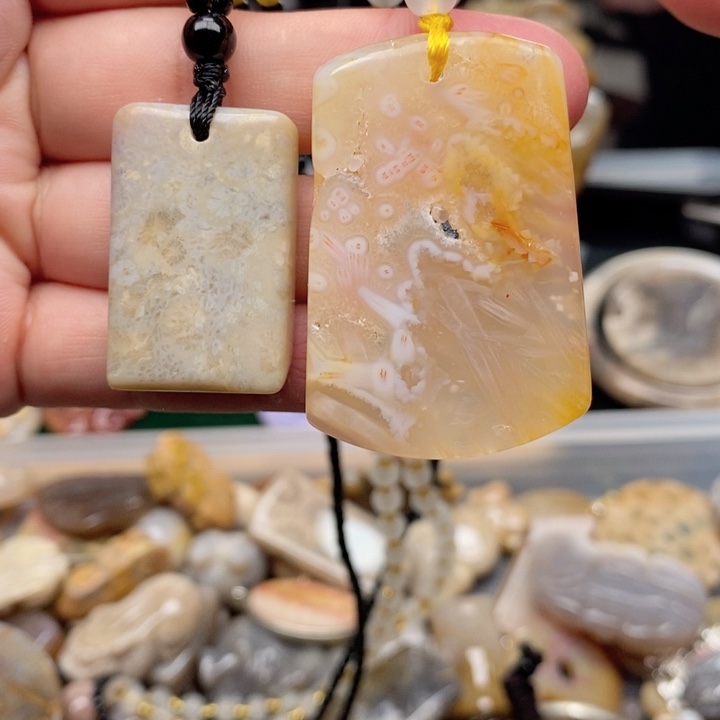 硅化珊瑚（珊瑚玉）手镯未镶嵌