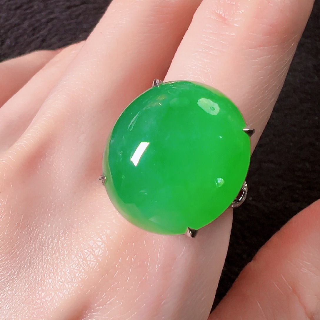 翡翠18K金镶嵌戒指签收后24小时鉴赏期，过时不退