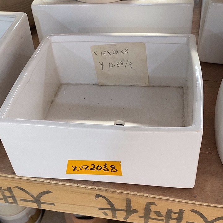 摆件陶盆有孔 瑕疵介意勿拍