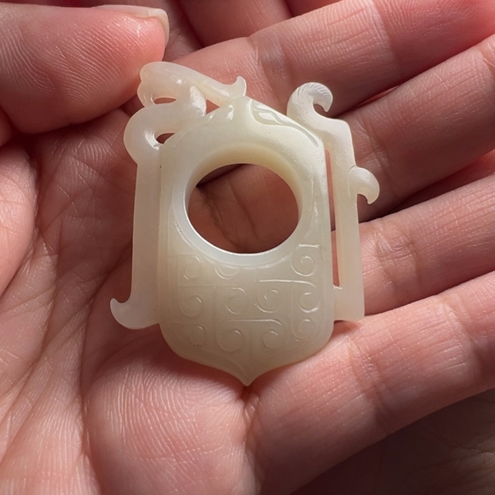 A***a和田玉未镶嵌颈饰