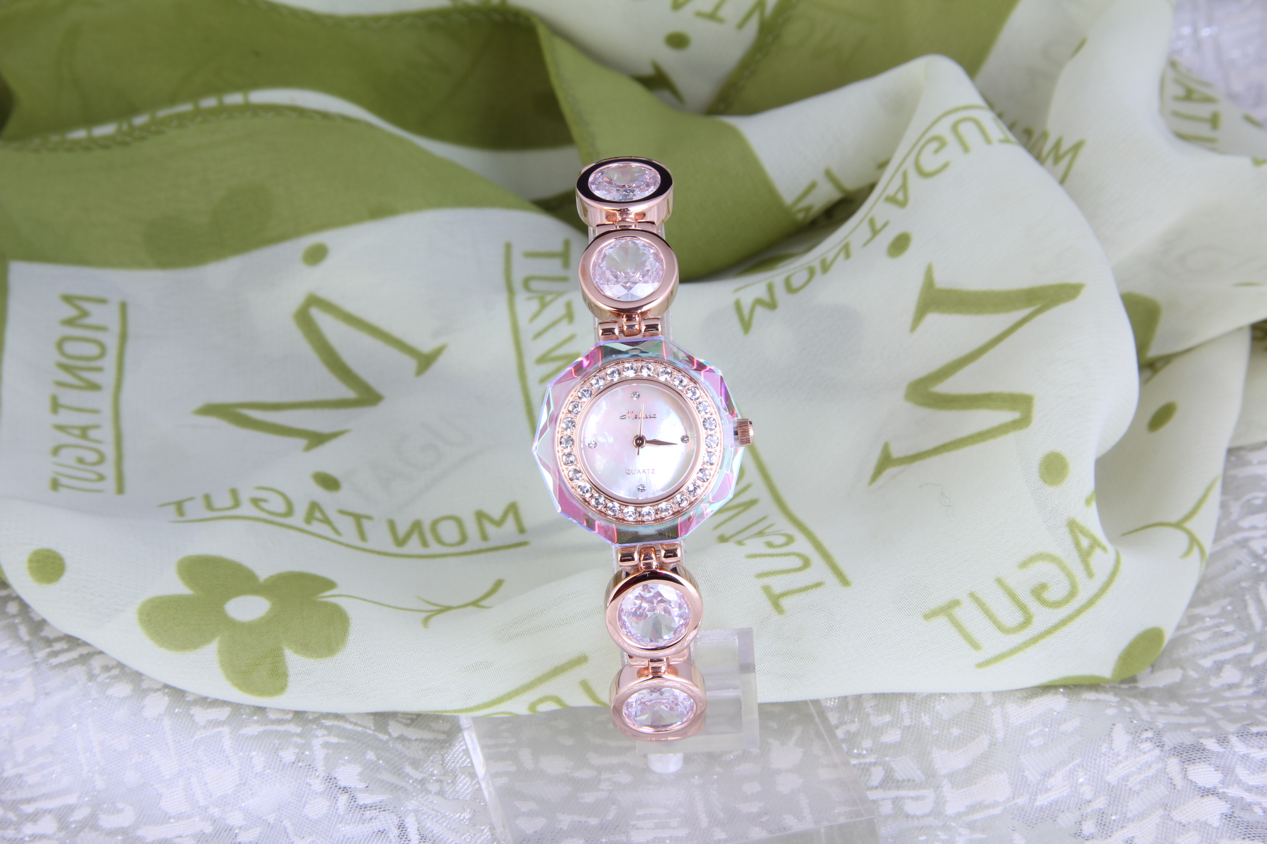 轻奢闪亮珠宝手表