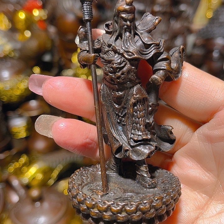 高端精美铜器摆件妖关公