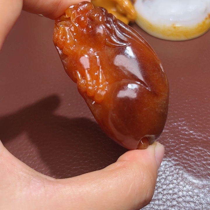 亚***和田玉未镶嵌颈饰