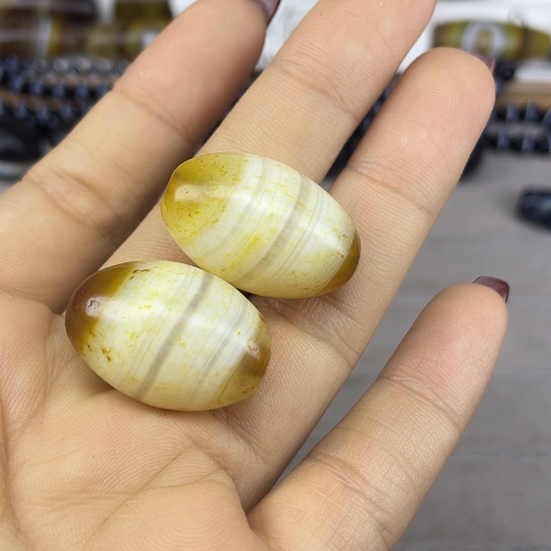 图***代玛瑙/玉髓散珠缠丝玛瑙