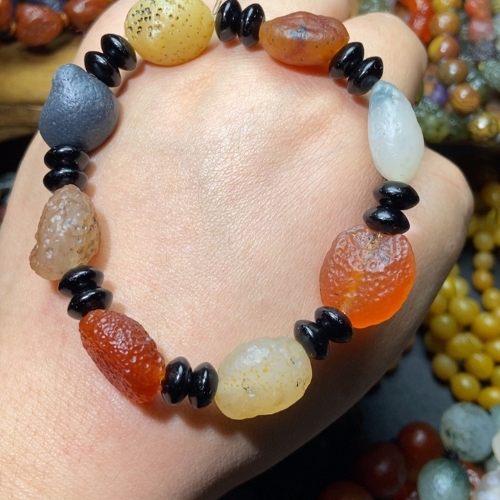 玛瑙/玉髓合金颈饰