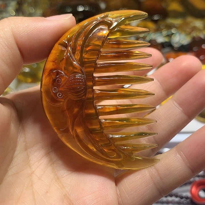 未镶嵌琥珀裸石梳子