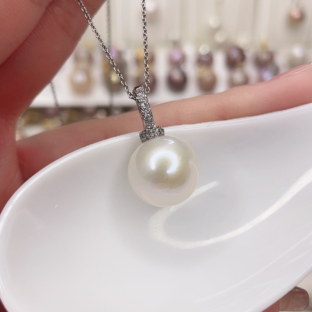 淡水珍珠吊坠(赠链)未镶嵌