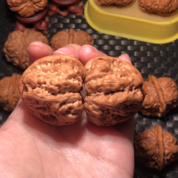 把件文玩核桃41开背鱼籽纹肌肉蛙