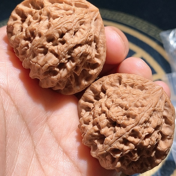 【闪购商品】文玩核桃吊坠狮子毛