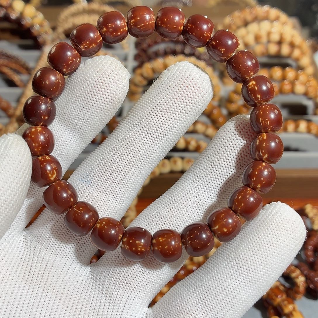 L***k紫金鼠吊坠满天星。吹熄吾魂颜色