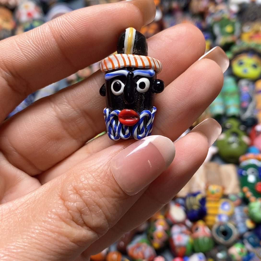 琉璃颈饰印度尼西亚小黑