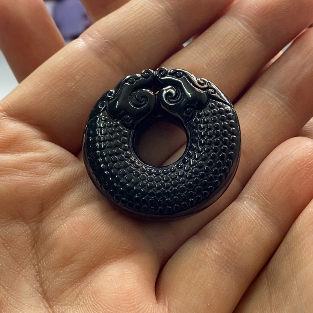 翡翠未镶嵌颈饰双龙