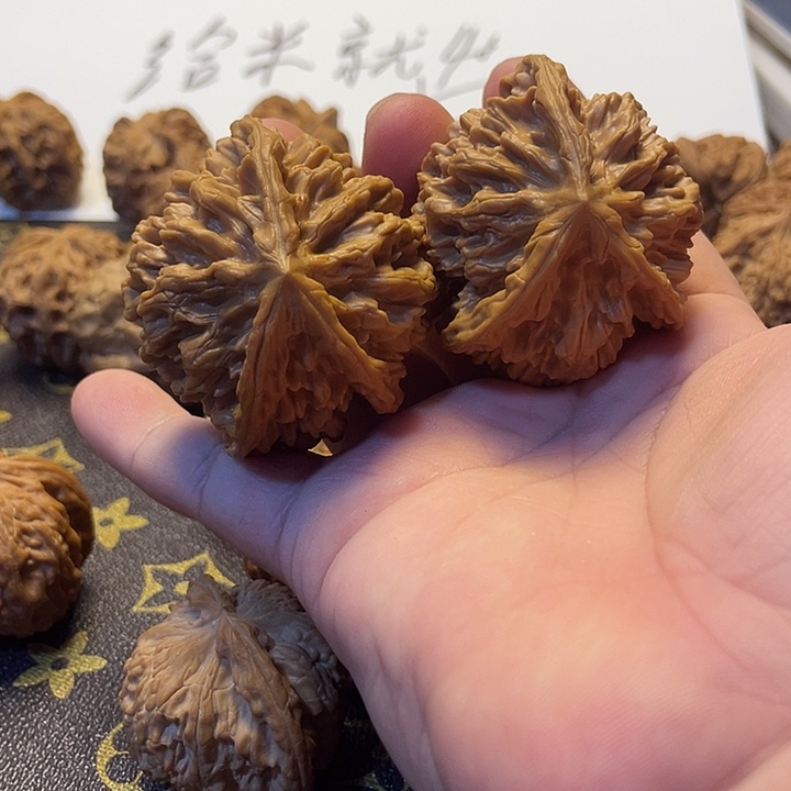 吊坠文玩核桃三棱