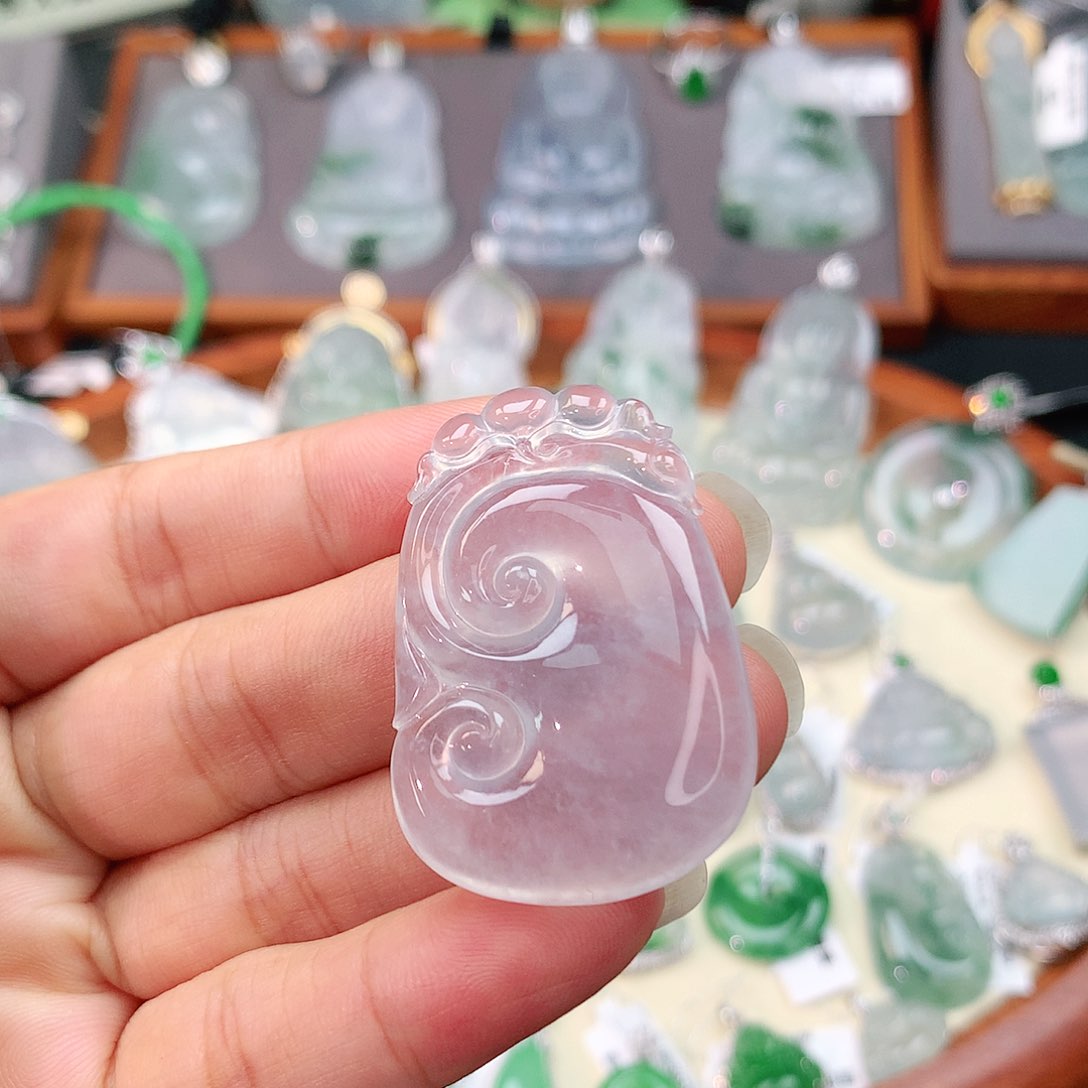 颈饰未镶嵌翡翠如意