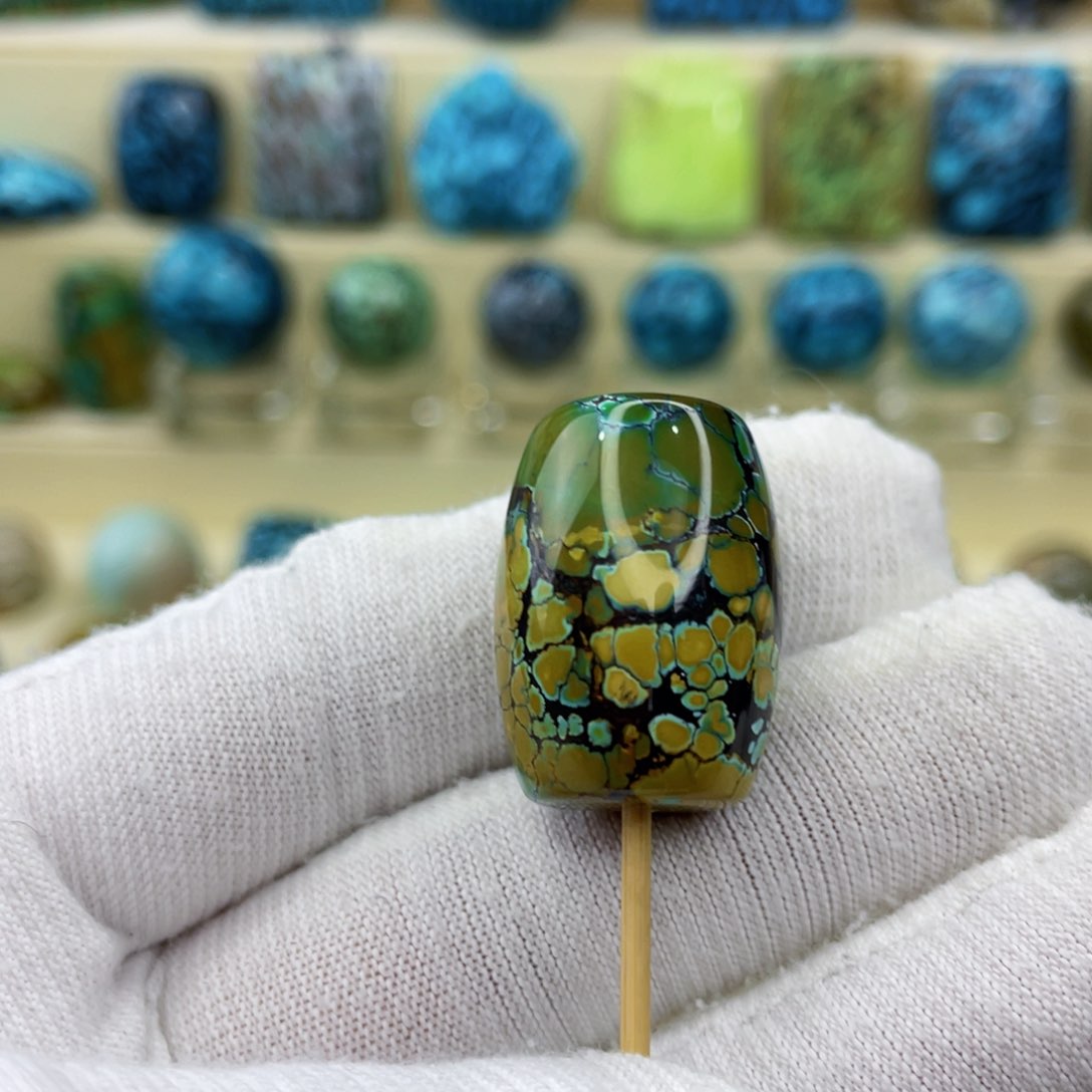 未镶嵌绿松石颈饰