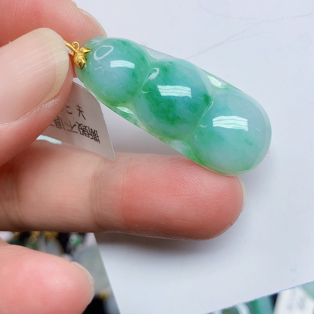 翡翠18K金镶嵌颈饰4557788