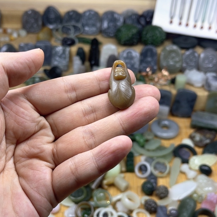 和田玉手镯未镶嵌…***子