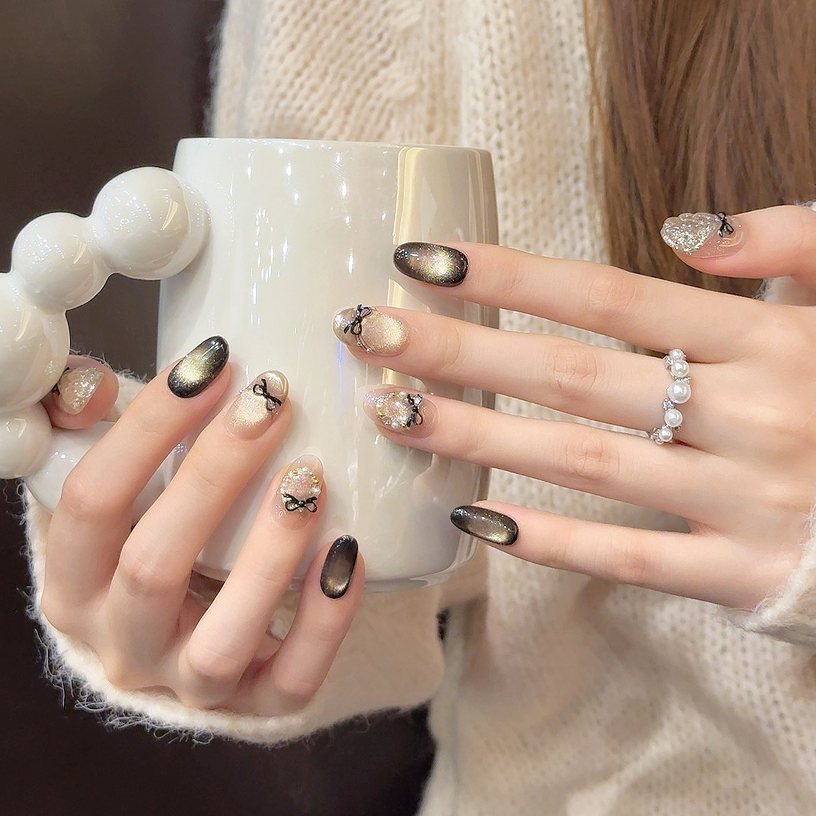 【圣诞来信】纯手工黑色蝴蝶结穿戴甲2025新款高级感长款猫眼美甲