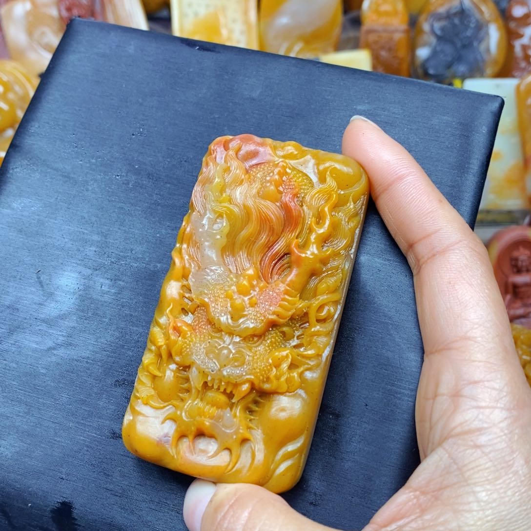 石英质玉颈饰未镶嵌