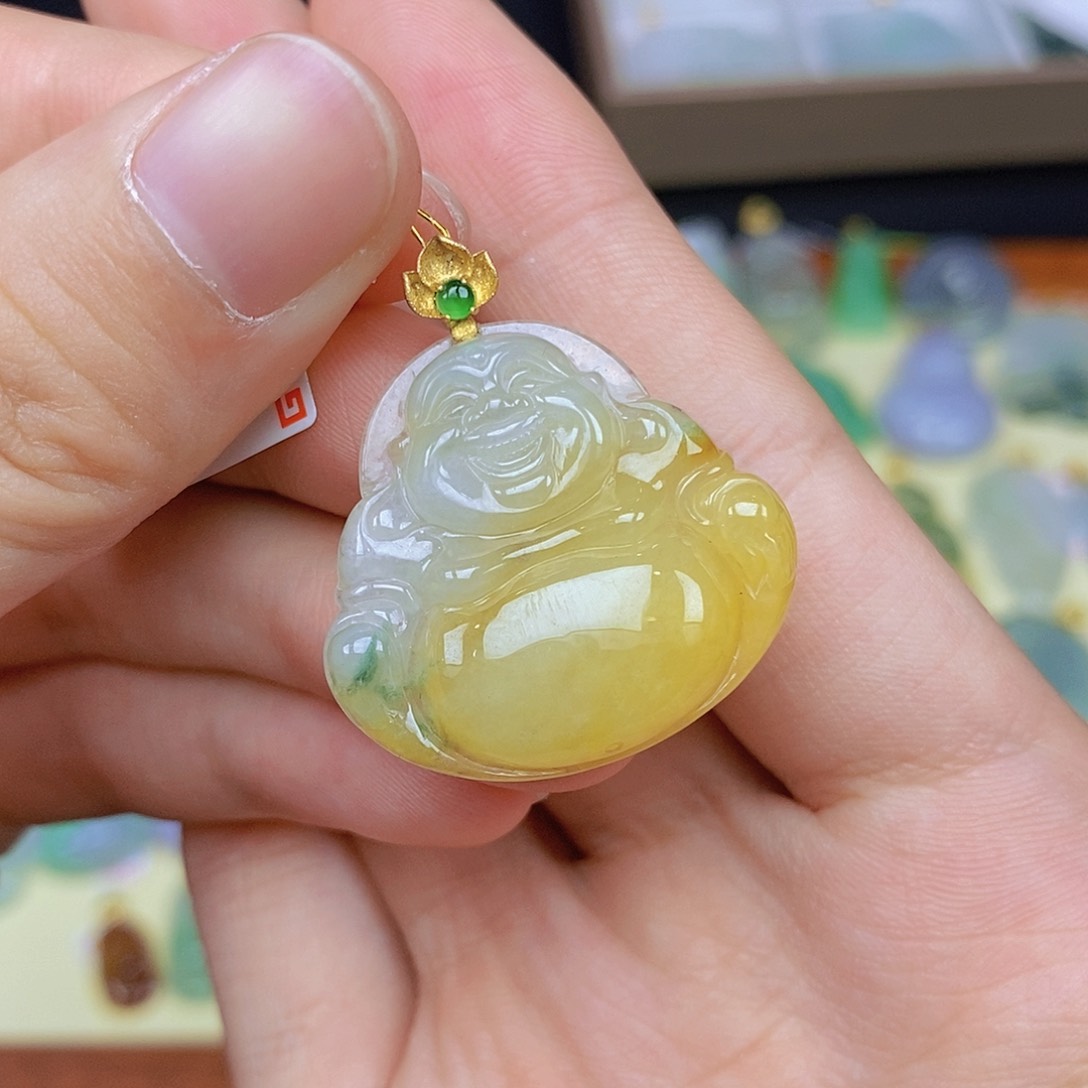 翡翠颈饰18K金镶嵌翡翠