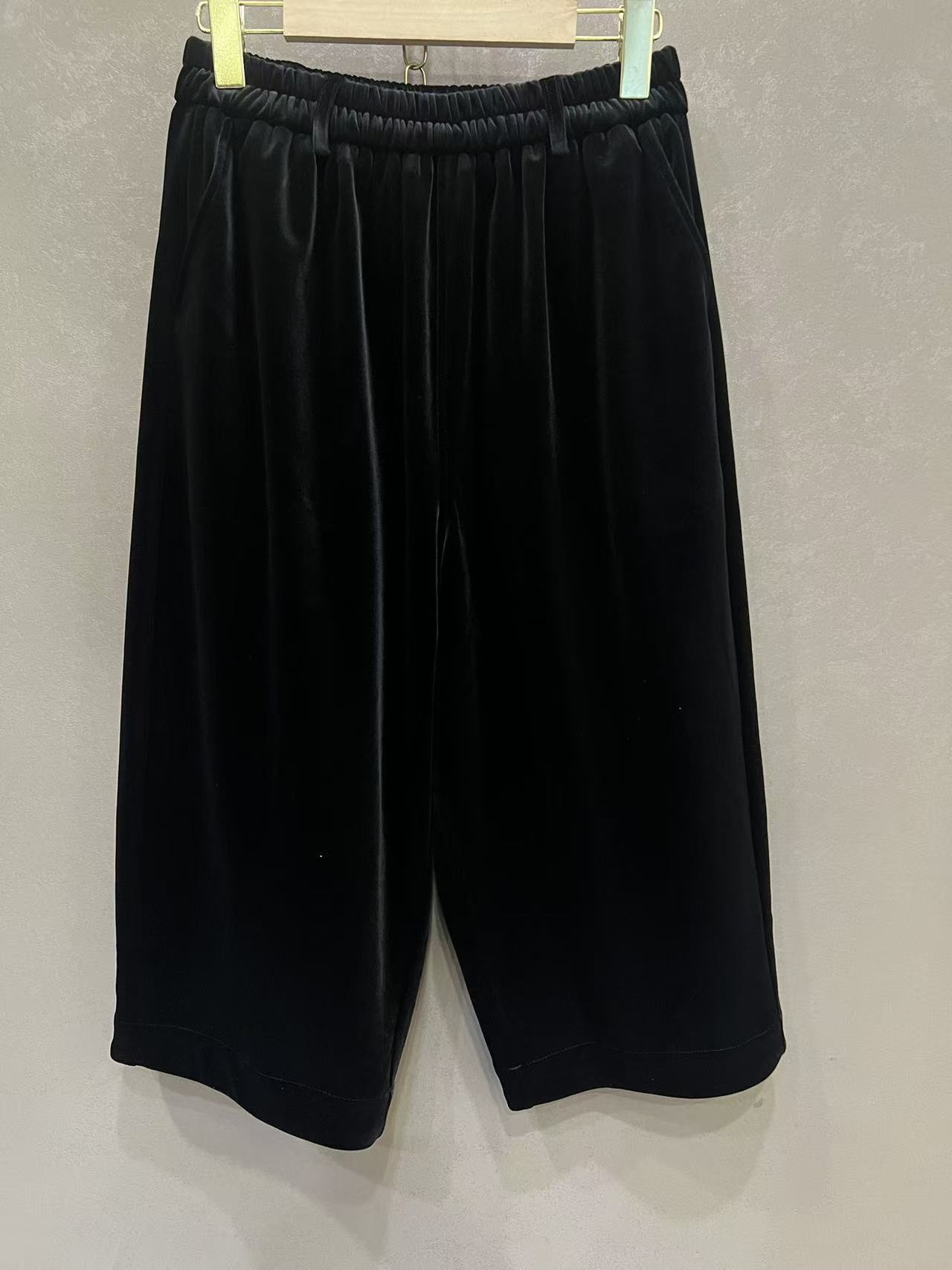 7-76黑色丝绒裤子