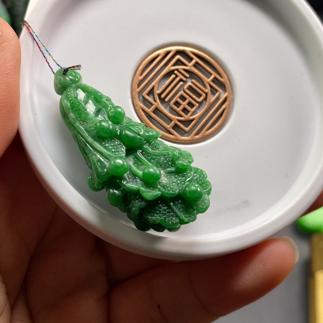 翡翠未镶嵌毛衣链