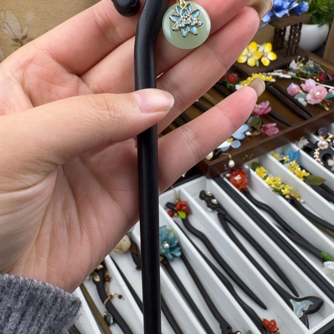 未***央木质非金属18厘米绿色平安扣