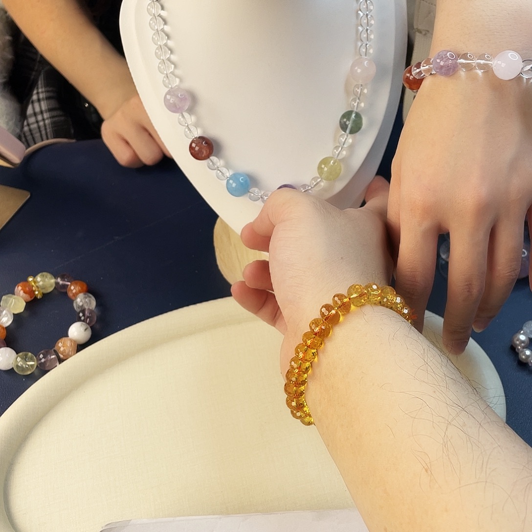 银S925镶嵌水晶手链