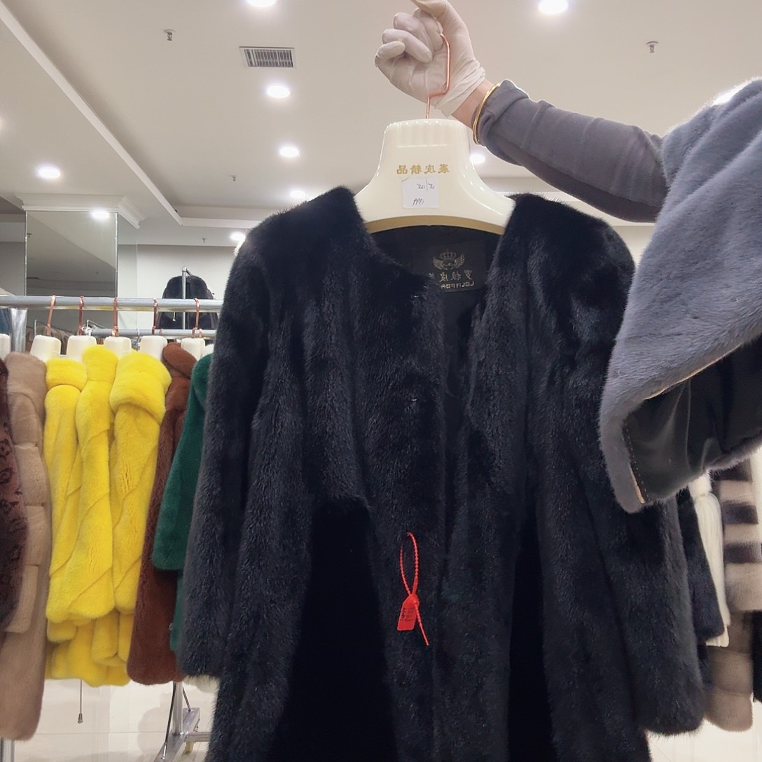 给色圆领貂皮yh00101