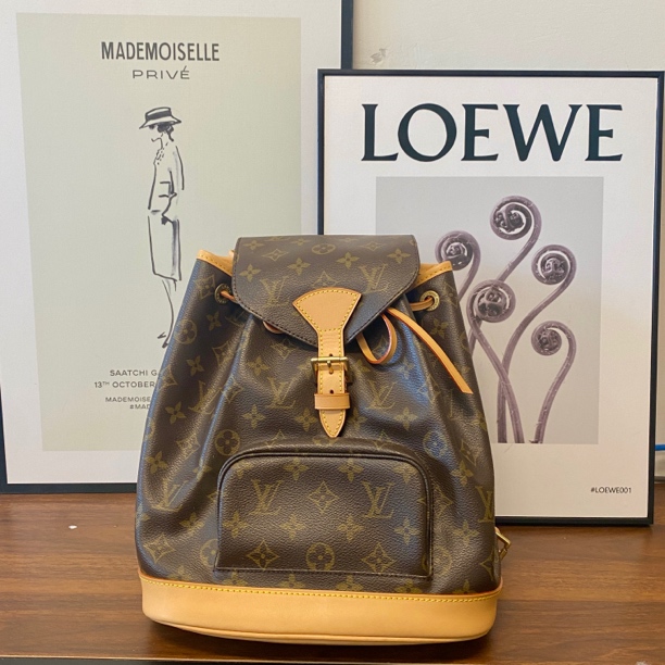 修复品LouisVuitton /路易威登老花中古款双肩包