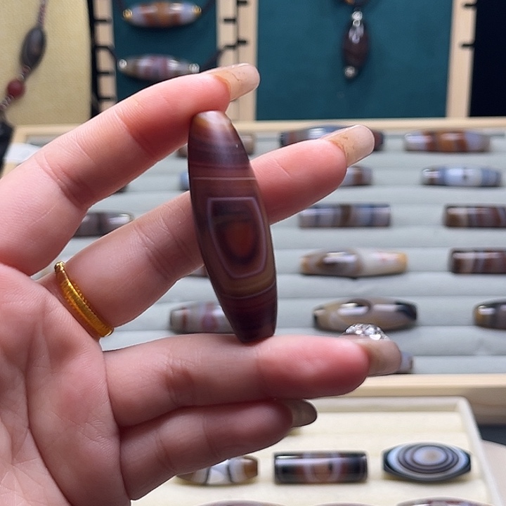 昂***扎玛瑙/玉髓未镶嵌吊坠(赠链)