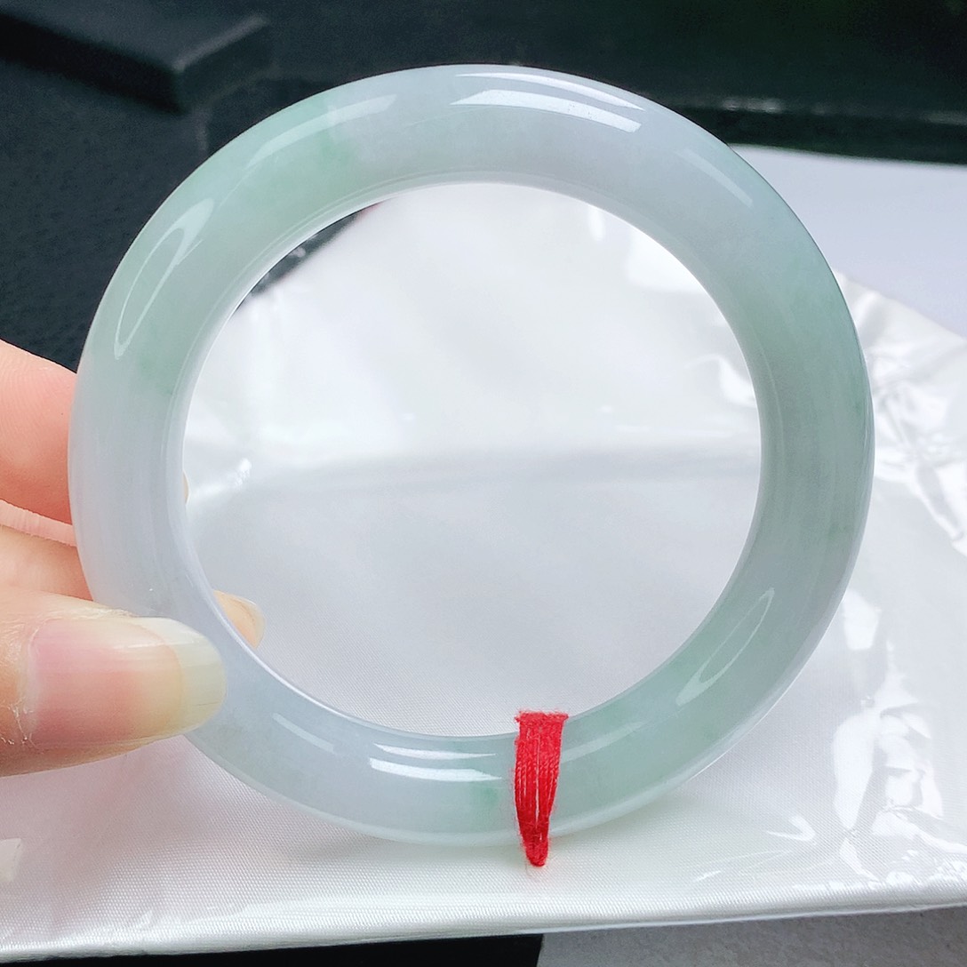 翡翠手镯（圆镯）未镶嵌