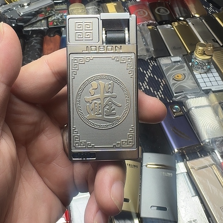 韩***哥日进斗金防风充气打火机