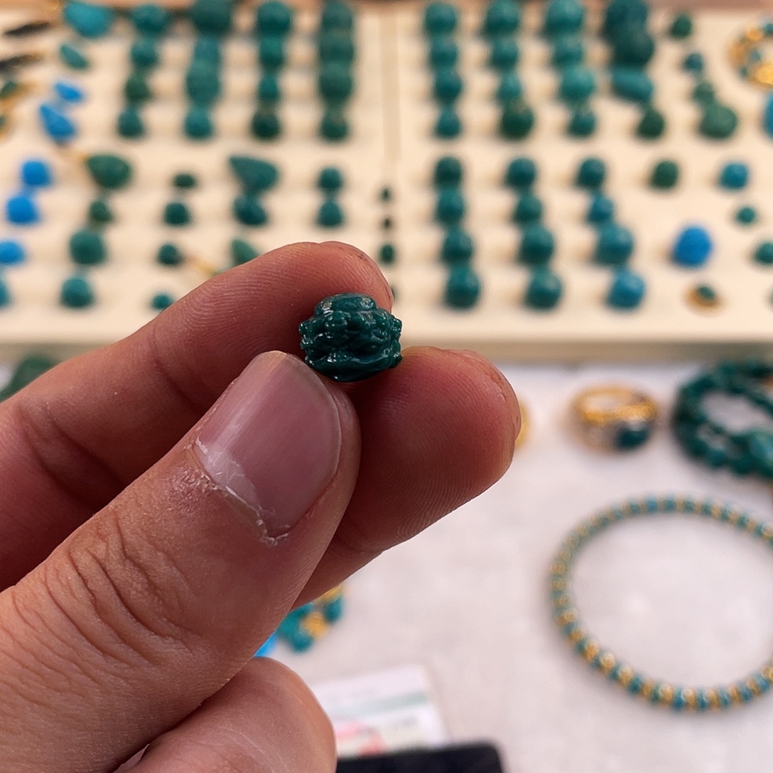 绿松石未镶嵌耳饰