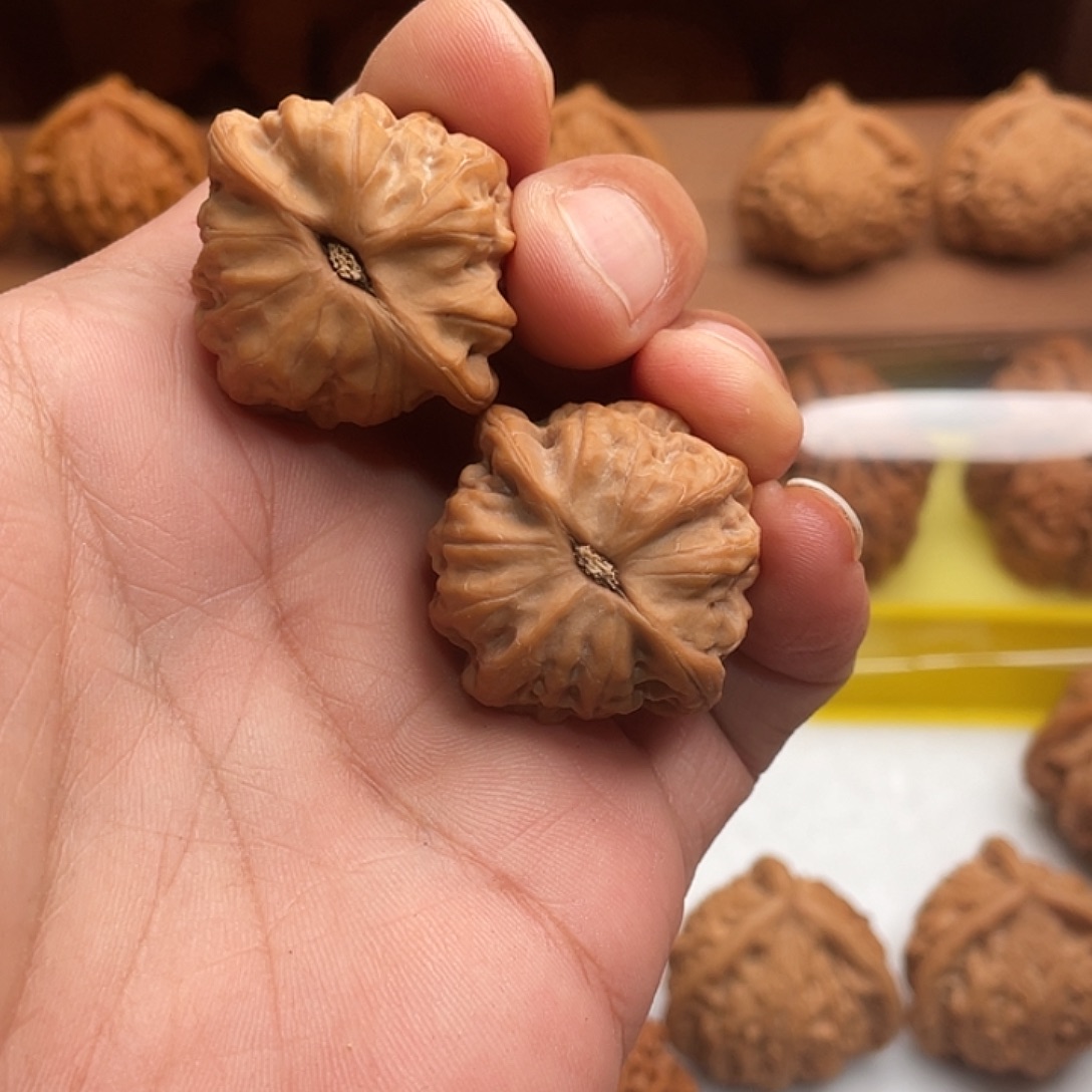 十***号文玩核桃吊坠佛肚