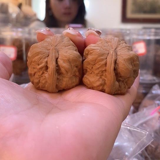文玩核桃吊坠蛤蟆头一帆风顺尖有伤