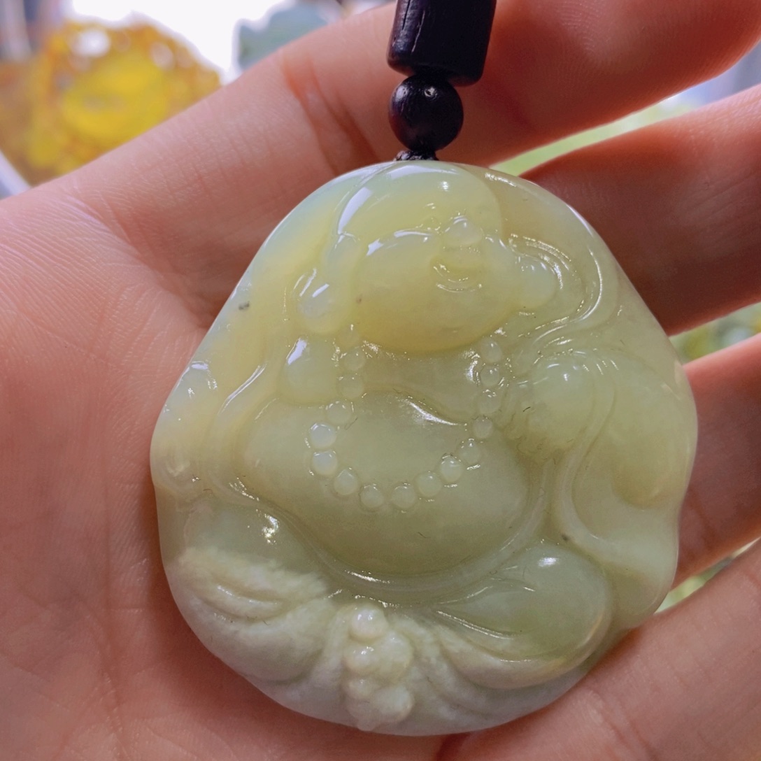 蛇纹石玉吊坠未镶嵌