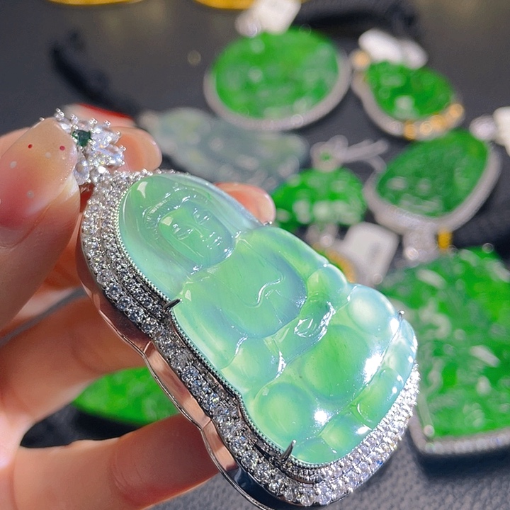 翡翠颈饰未镶嵌91，