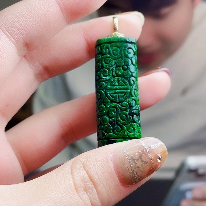 翡翠银S925镶嵌颈饰多样性